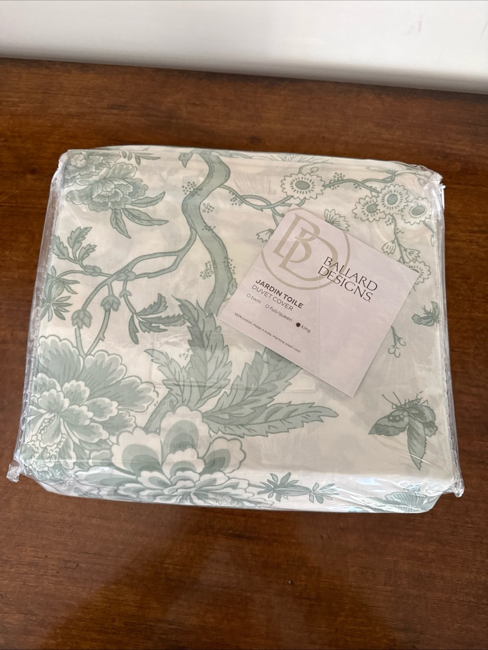 Ballard Designs Jardin Toile Duvet Cover in Pale Green, NEW, king